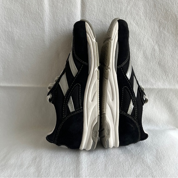 SAS Tour mesh black and silver lace up sneakers size Women's 7 W. Leather upper. - Picture 6 of 10